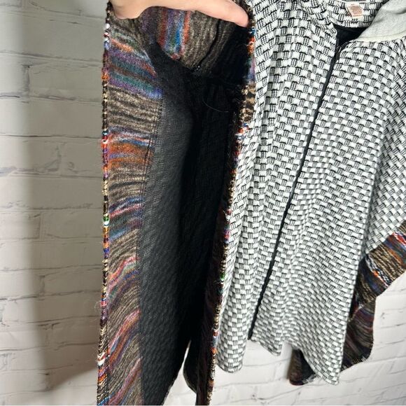 Flying Tomato medium/large poncho - Picture 6 of 7